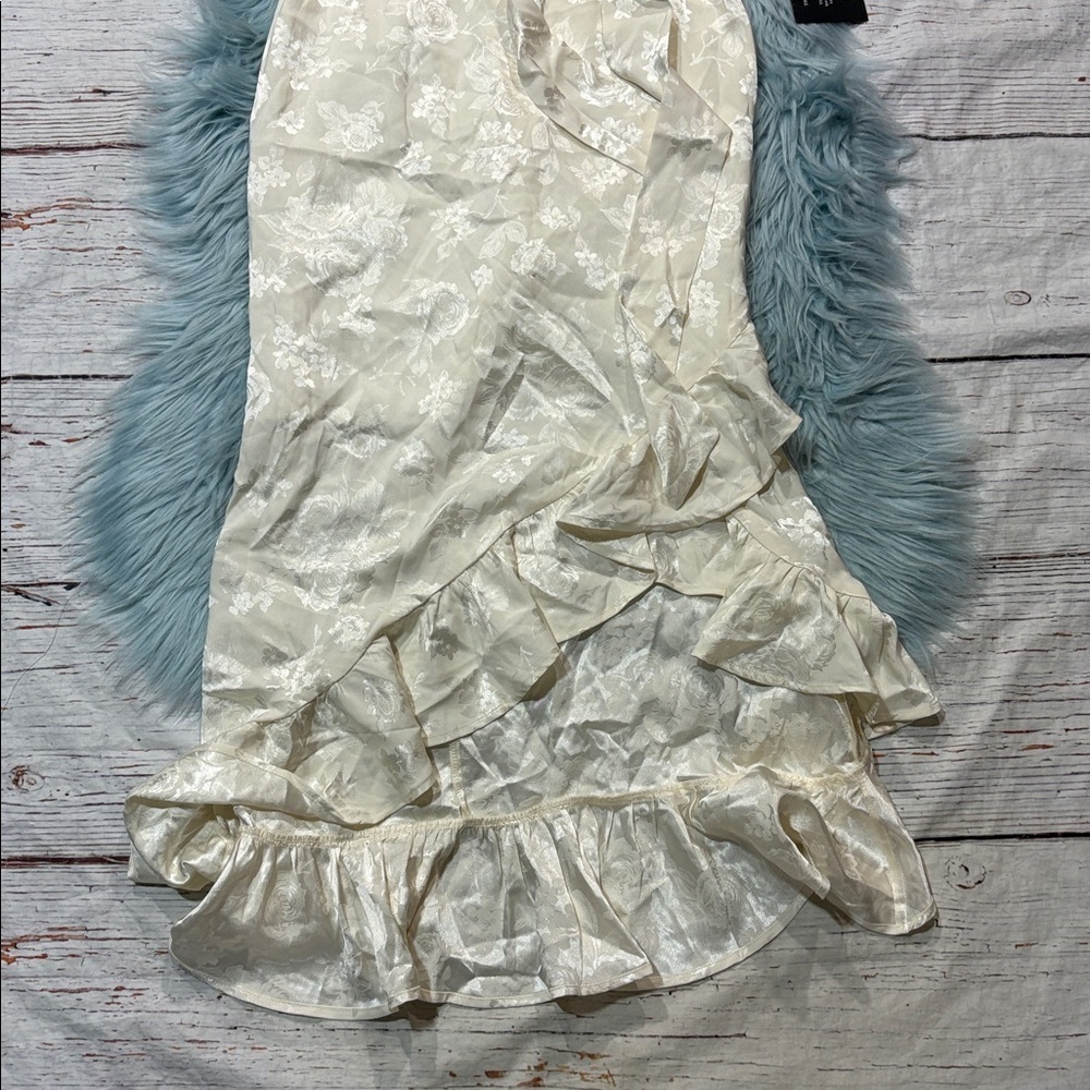 NWT Lulus Modern Passion Ivory Floral Satin Jacquard Ruffled Midi Dress - Picture 7 of 9
